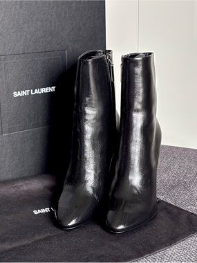 Saint Laurent Lou 95 Zip Bootie, size 38.5